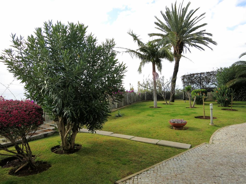 Finest Rentals - Beachfront Penthouse Funchal  Rom bilde