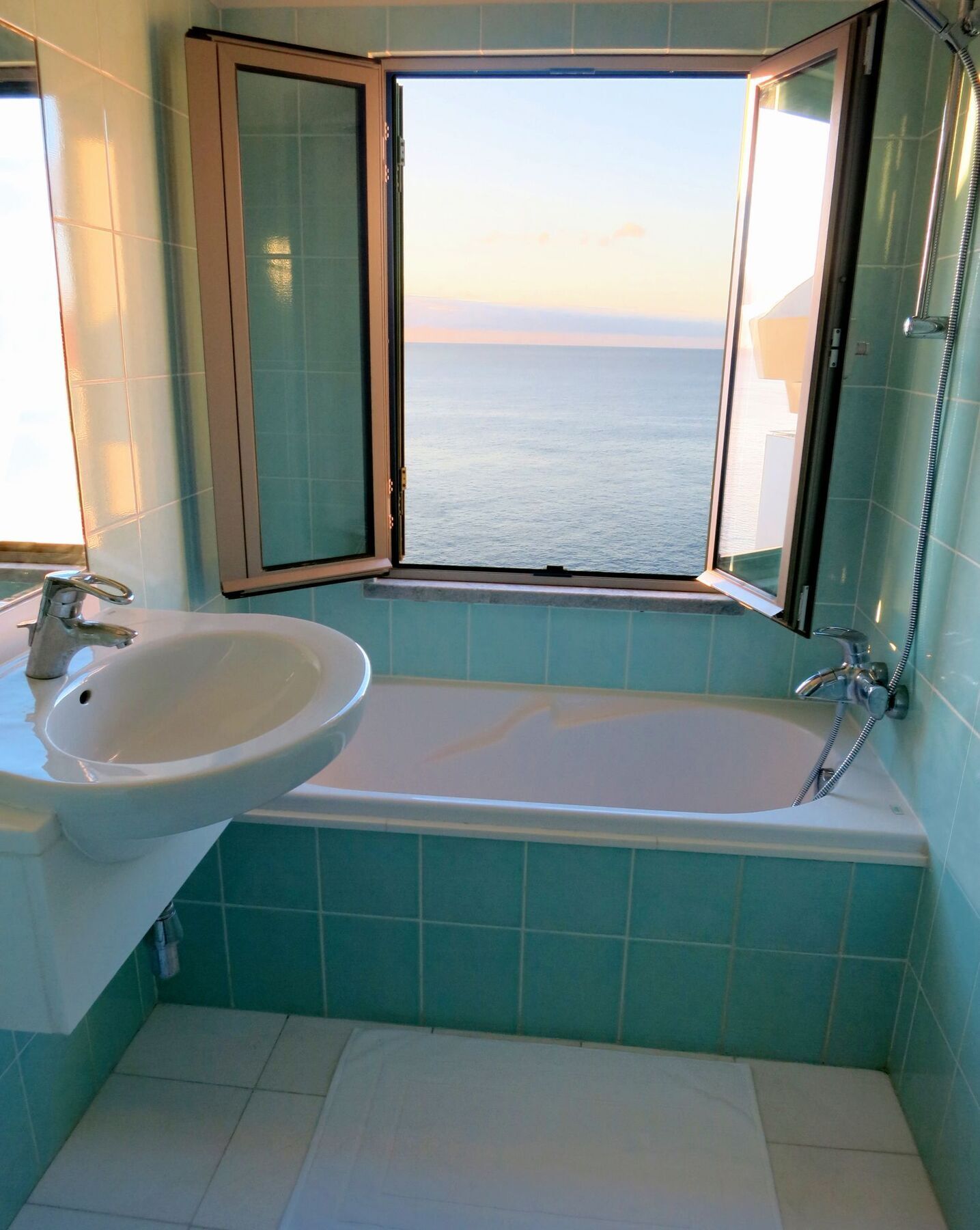 Finest Rentals - Beachfront Penthouse Funchal  Eksteriør bilde